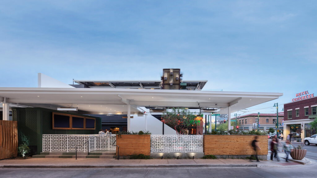 Playground Bar & Lounge